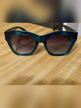 Kurt Geiger NWT Teal Cat Eye Sunglasses W/Soft Case
